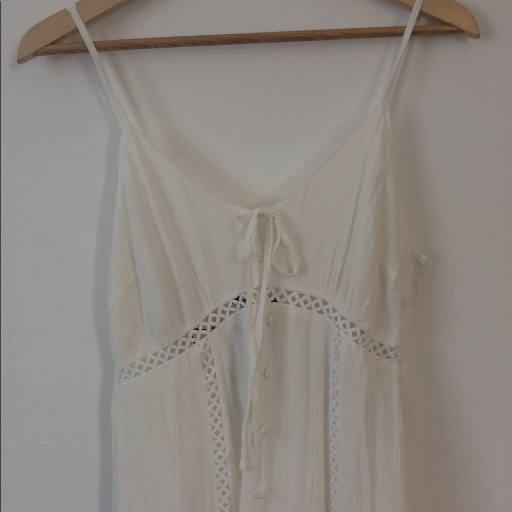 New w/ tag flowy F21 white dress, boho knee length